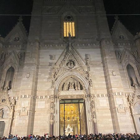 Vista Cattedrale Villa Napoli Esterno foto