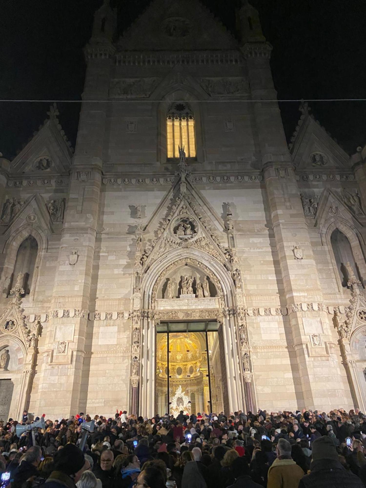 Vista Cattedrale Villa Napoli Esterno foto